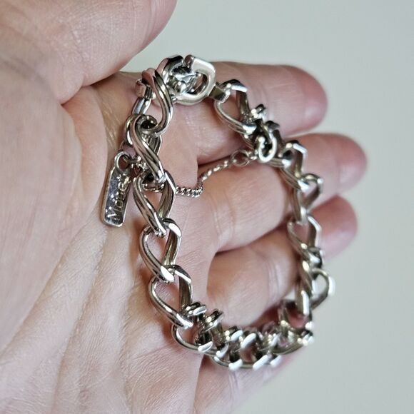 **FinalSale** Vintage "Monet" Silver Tone Textured Chain Double Link Bracelet 7" - Picture 3 of 13